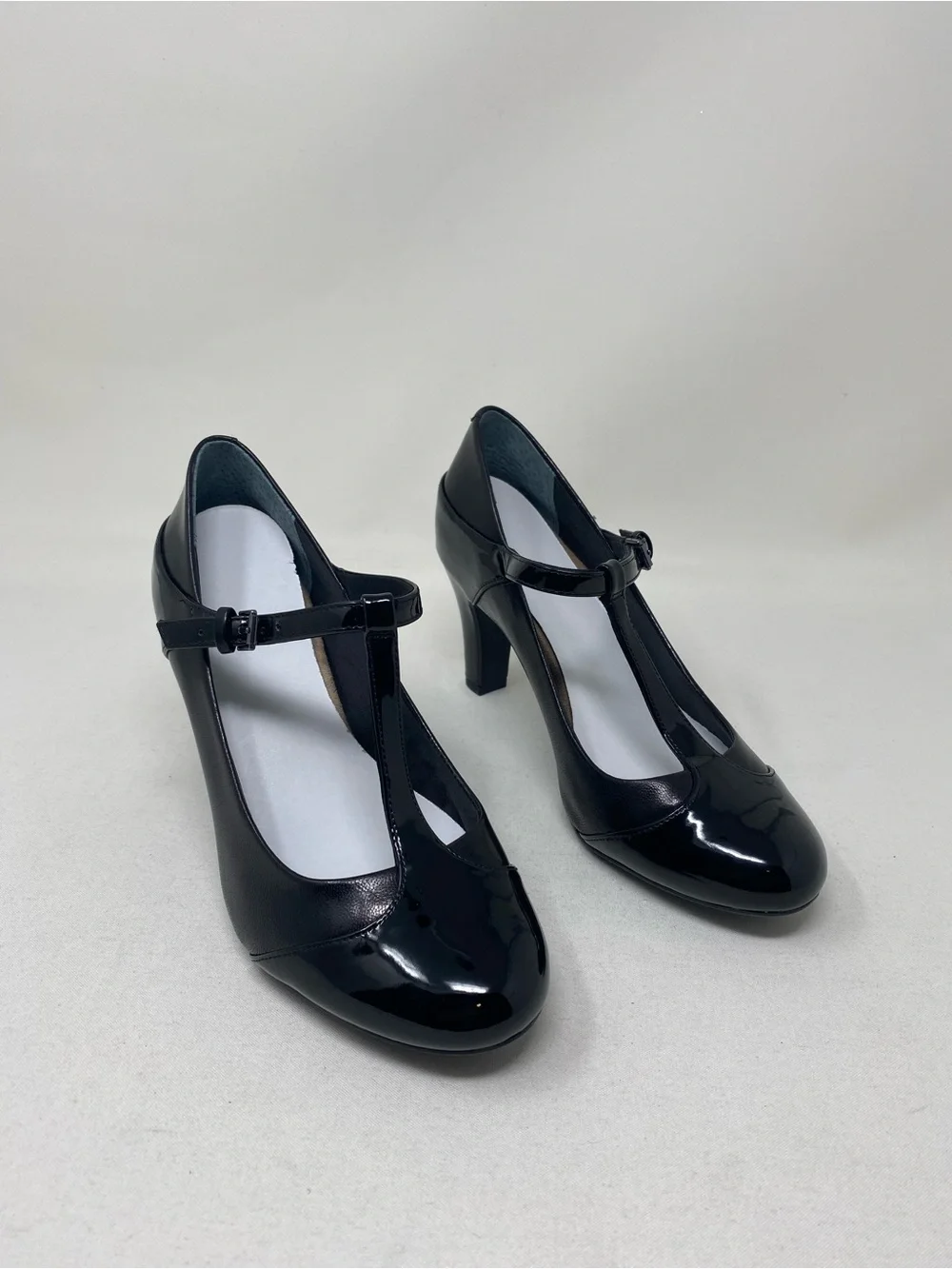 Giani Bernini Vineza Black Patent T-Strap Block Heel Pumps Size 7.5M